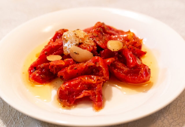 イタリア生活にはトマト! 家庭でのトマトソース仕込みの様子を紹介！